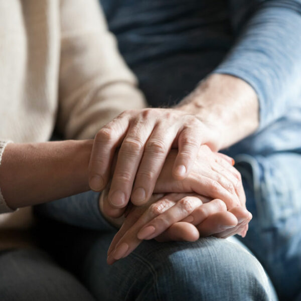 Dona un sostegno psicologico